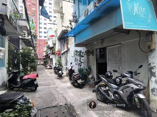 Nhà tại hẻm oto 280 bùi hữu nghĩa, bình thạnh, gần chợ bà chiểu, 33m2, ngang 4m, 2 tầng, 5.2 tỷ