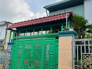 Ngợ bank 4 tỷ. nhà 3 tầng. 108m2 7 chỗ ngủ trong nhà. ngay bv q12. 5ty