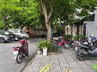 Chdv 5 tầng. 7p. hơn 300m2 sàn. đường 12m. cho thuê 25tr. hơn 5 tỷ