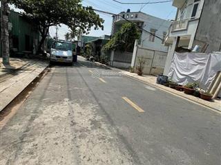 Bán nhà 3 tầng. 5x23 113m2 hoàn công đủ. hẻm 10m thông. hơn 5 tỷ. nguyễn văn quá