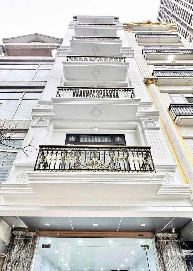 Bán nhà phố yên hoà, cầu giấy 7 tầng thang máy xây mới tâm huyết, ngõ đẹp, mặt tiền rộng hơn 8 tỷ