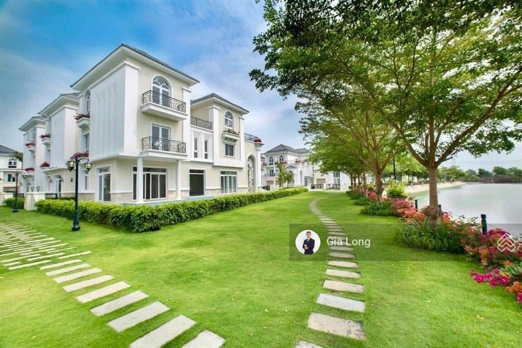 Căn góc 2 mặt tiền đường the venica khang điền cần bán gấp giá 61 tỷ