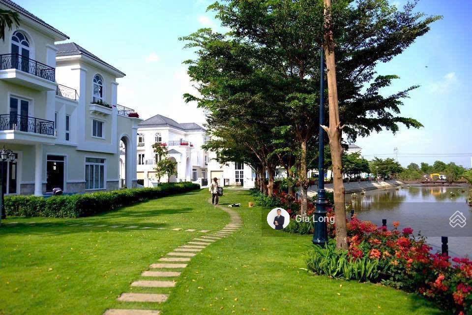 Căn góc 2 mặt tiền đường the venica khang điền cần bán gấp giá 61 tỷ