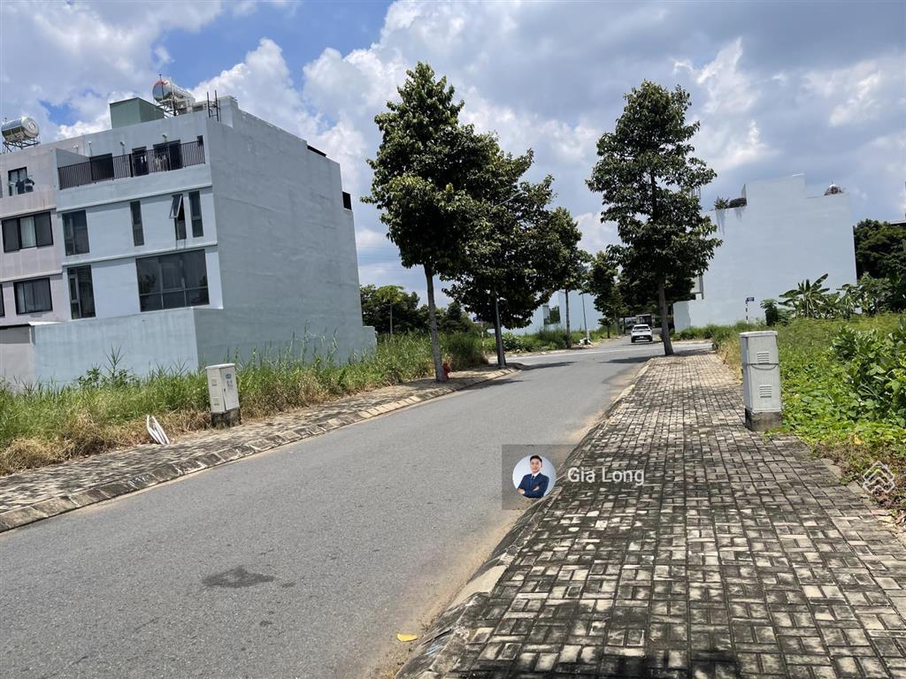 Nền mặt tiền sông duy nhất bán tại dự án nam phan  nam long ngang 14m giá tốt 90 triệu/m2