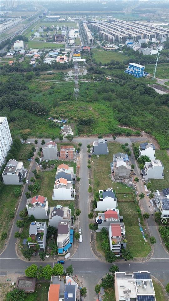 Nền mặt tiền sông duy nhất bán tại dự án nam phan  nam long ngang 14m giá tốt 90 triệu/m2