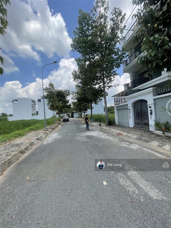 Nền mặt tiền sông duy nhất bán tại dự án nam phan  nam long ngang 14m giá tốt 90 triệu/m2