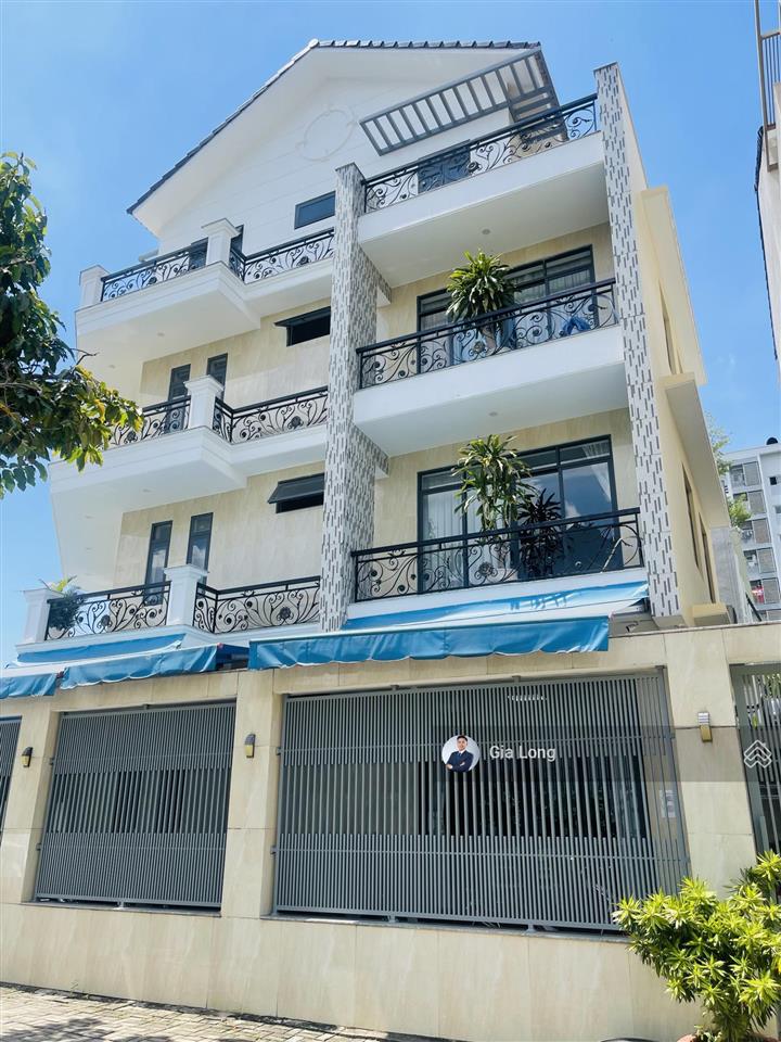 Nền mặt tiền sông duy nhất bán tại dự án nam phan  nam long ngang 14m giá tốt 90 triệu/m2