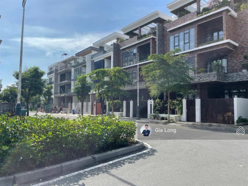 Chính chủ gửi bán căn biệt thự thô 280m2 ngang 14m, vị trí đẹp yên tĩnh giá 87 tỷ