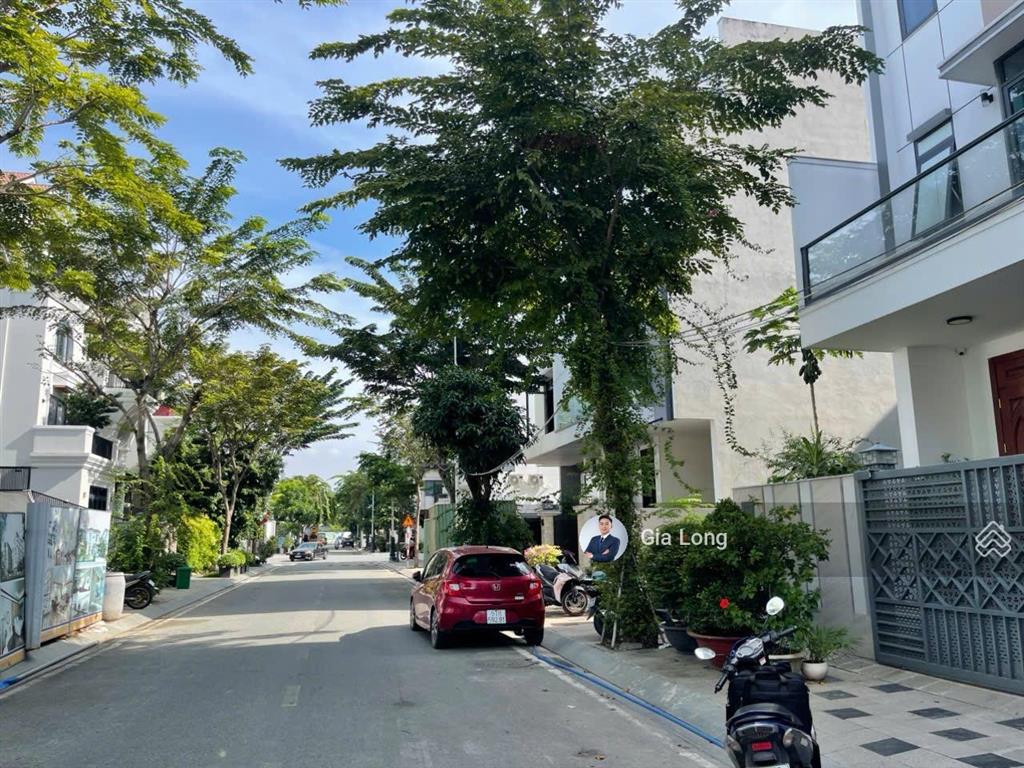 Chính chủ gửi bán căn biệt thự thô 280m2 ngang 14m, vị trí đẹp yên tĩnh giá 87 tỷ