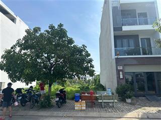 Chủ kẹt tiền cần bán gấp lô đất 83,3m2 (5 x 16,66m) kdc phạm văn hai. sổ hồng sẵn, đường nhựa 16m