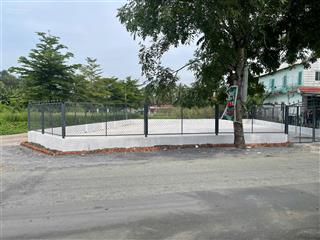 Chủ bán lô góc 2 mặt tiền đường lớn sát th tân nhựt. ra bv nhi đồng 3, bv huyết học chỉ 1km. sổ sẵn
