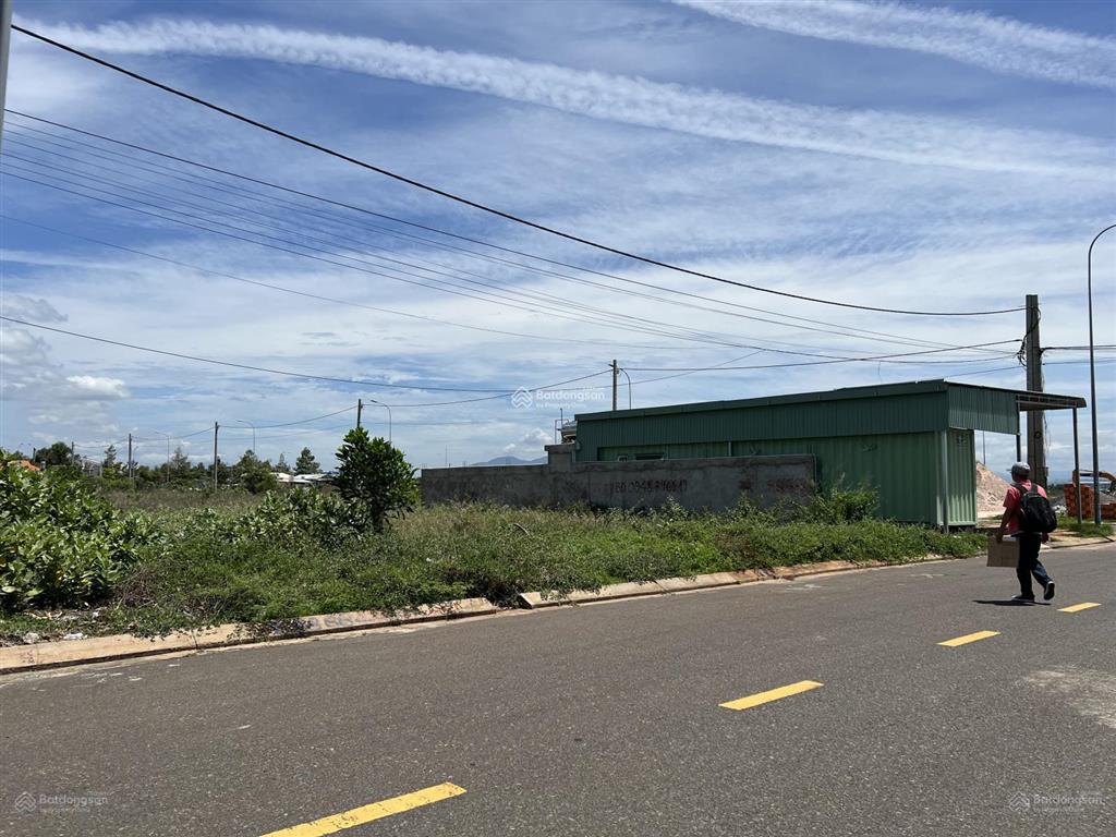 Chính chủ bán đất phan thiết bình thuận 200m², mặt tiền 10m, đường ô tô tránh nhau  giá chỉ 8.6 tỷ