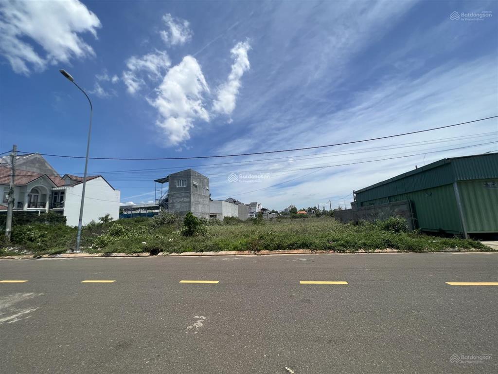 Chính chủ bán đất phan thiết bình thuận 200m², mặt tiền 10m, đường ô tô tránh nhau  giá chỉ 8.6 tỷ