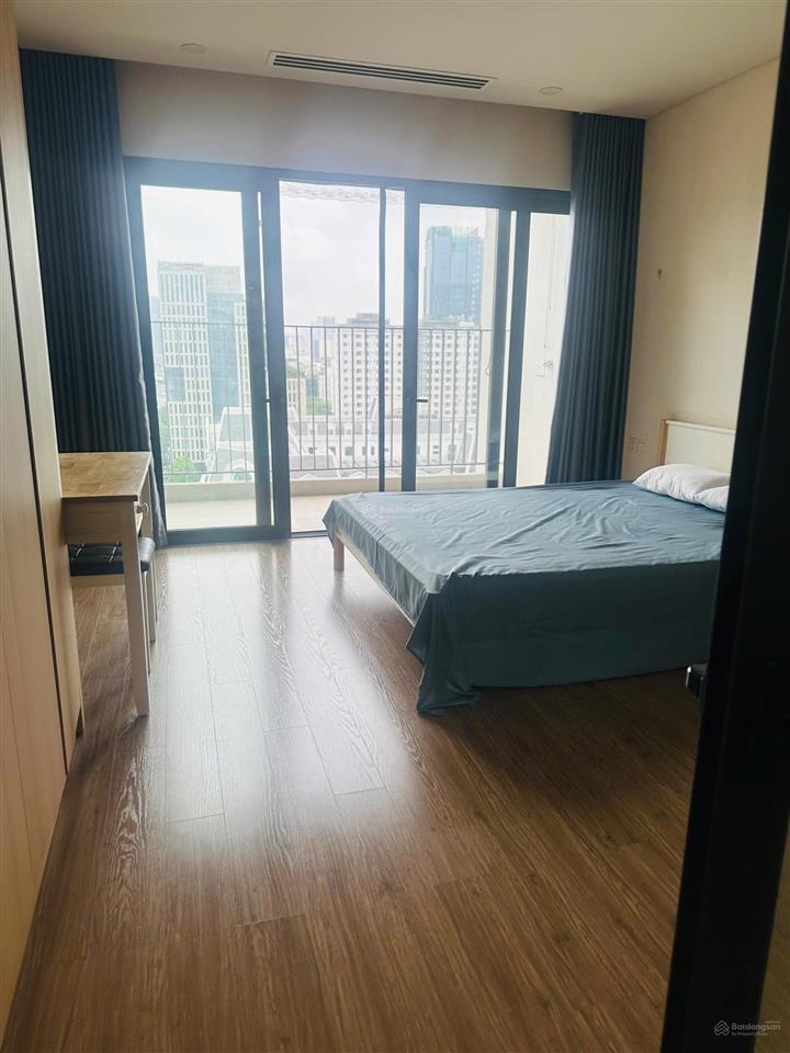 Giá thật cần bán home city 177 trung kính. 70m2 giá 7tỷ2 2n 2w. bao phí sẵn sổ full nội thất