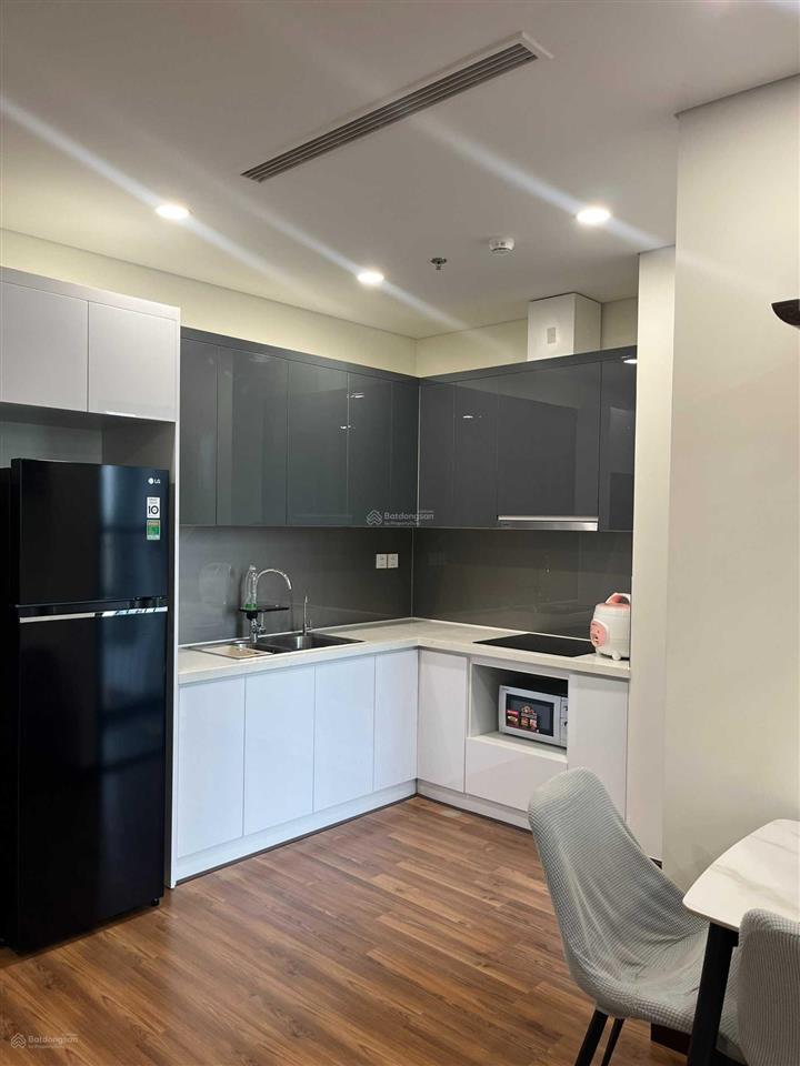 Chính chủ bán căn hộ central field 219 trung kính, cầu giấy, dt 71m2 6.9 tỷ sẵn sổ full nội thất