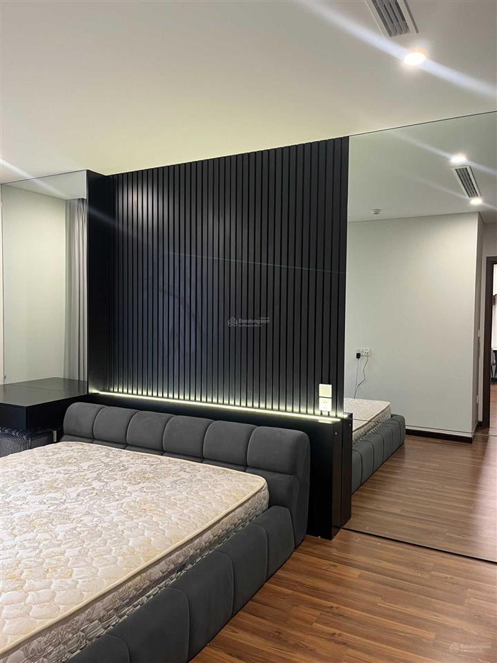 Chính chủ bán căn hộ central field 219 trung kính, cầu giấy, dt 71m2 6.9 tỷ sẵn sổ full nội thất