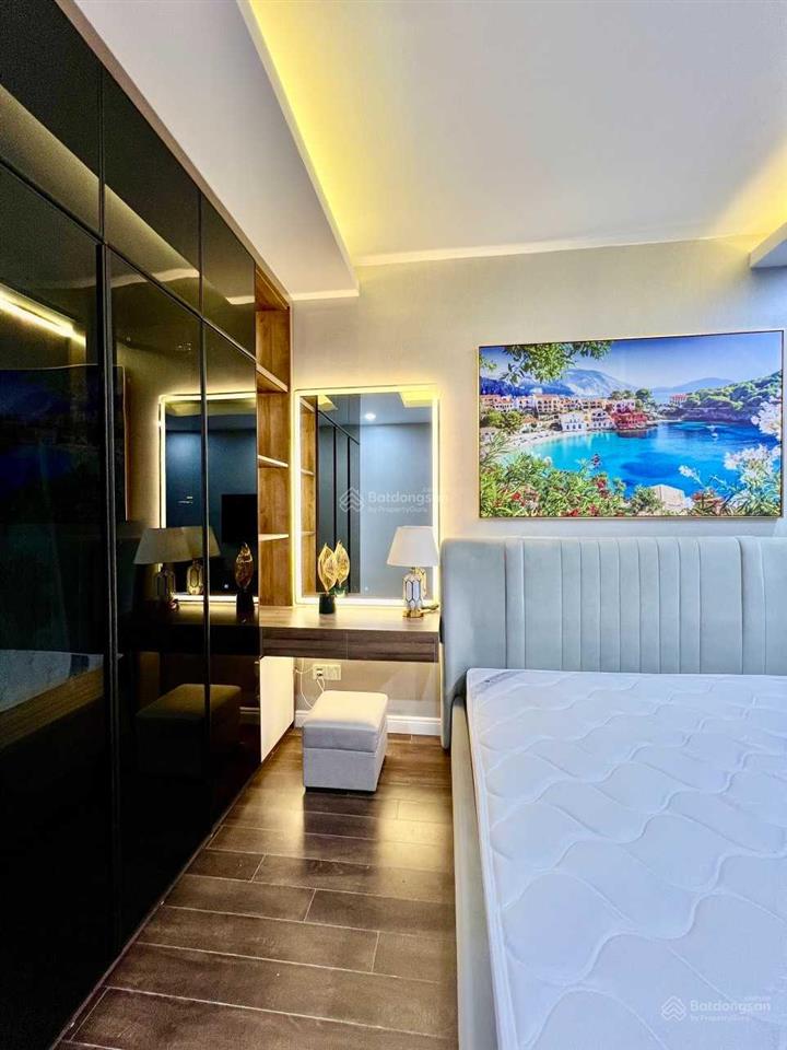 Cần bán gấp căn hộ 2pn a10 nam trung yên, cầu giấy. dt 65m2, 6,8 tỷ, sẵn sổ, full nội thất
