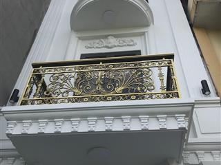 Bán nhà ngô gia tự  phân lô thang máy ô tô đỗ cửa nội thất xịn  giá 14.5 tỷ