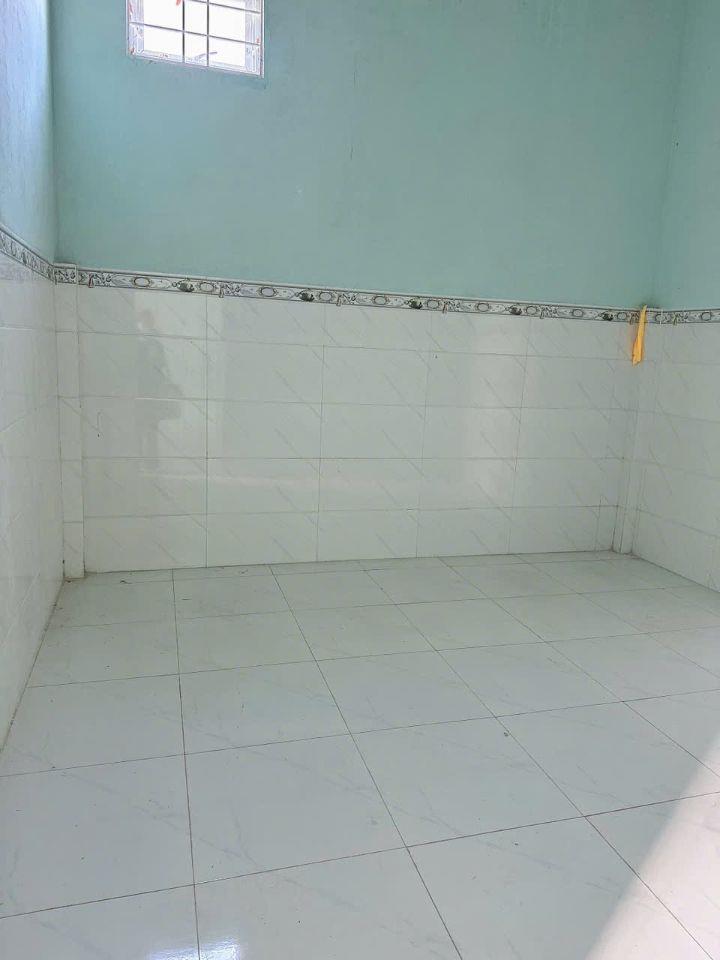 Cho thuê kho gần chợ Hữu Định,Châu Thành(cũ).Này là Phú Tân,Vĩnh Long