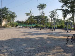 Đất phân lô vỉa hè view vườn hoa. phù hợp xây văn phòng, chung cư mini