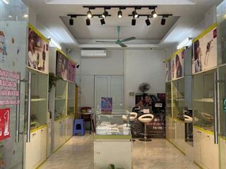 Cho thuê cửa hàng mặt phố Trần Quốc Vượng, Cầu Giấy 40m giá 12 triệu, KD rất tốt