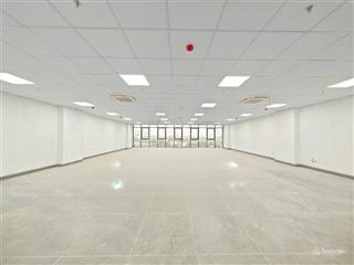 Chính chủ cần cho thuê sàn lô góc 3 mặt tiền tòa building mặt phố trương công giai  200m2 giá tốt