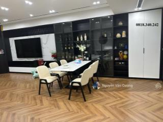 Em bán căn hộ 155m2 3pn+1 2vs chung cư cao cấp discovery complex  302 cầu giấy.  0818 340 ***