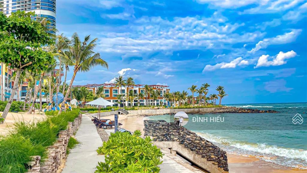 Bán condotel hàng hiếm tại libera nha trang, 4,8 tỷ, 75,9m2