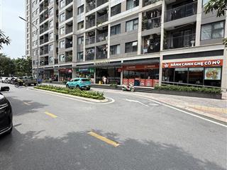Vhocp1 bán shop chân đế sát sảnh đang cho homes farm thuê bán 10,990tỷ bao phí
