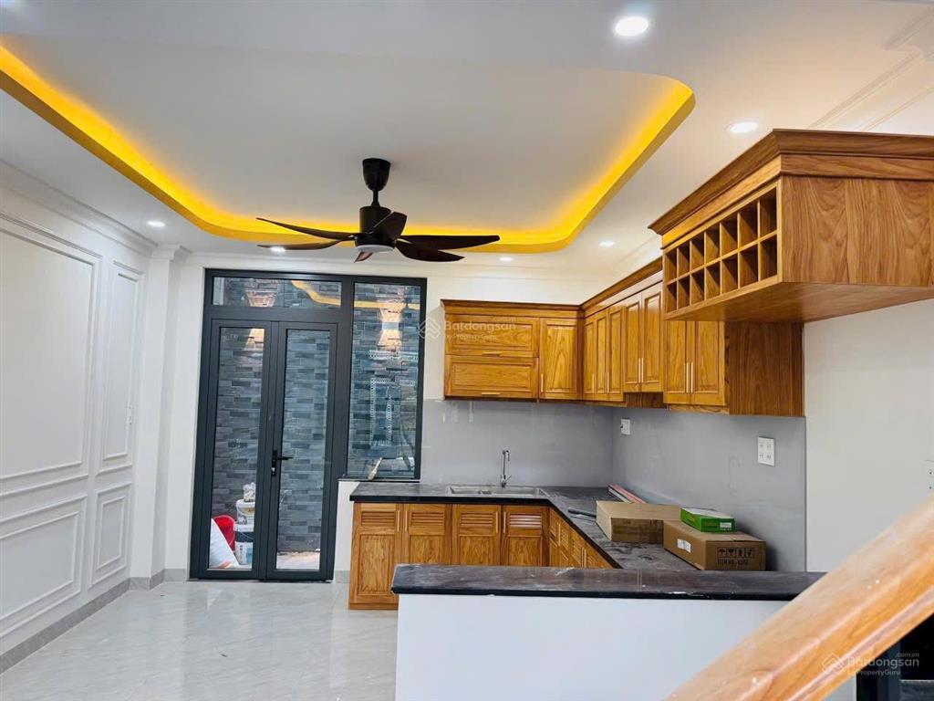 Nhà 4 tầng mới xây tặng nội thất đường 40 hiệp bình chánh 7.9 tỷ