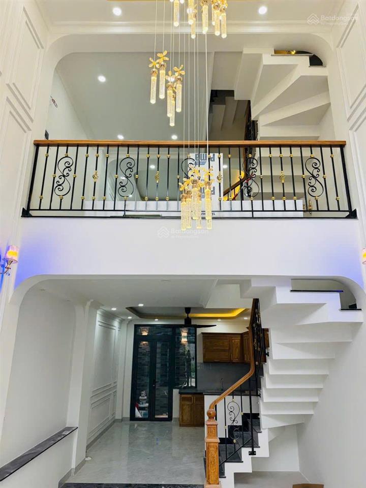 Nhà 4 tầng mới xây tặng nội thất đường 40 hiệp bình chánh 7.9 tỷ