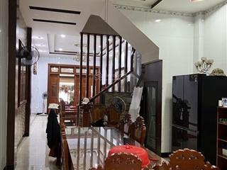 Giảm 500 triệu còn 22,7 tỷ nhà 3 tầng full nội thất gỗ, mặt tiền đường nguyễn tư nghiêm, quận 2