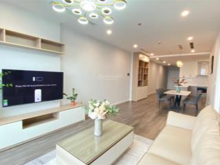 Cho thuê 3 ngủ full đồ nội thất siêu đẹp tại golden park  yên hòa giá 19tr.  0986.913''764