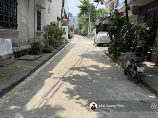 Bán đất tại đông mỹ, thanh trì. ô tô đỗ cửa, 15m ra đường đông mỹ. dt 4m2. mt4m. giá nhỉnh 6 tỷ