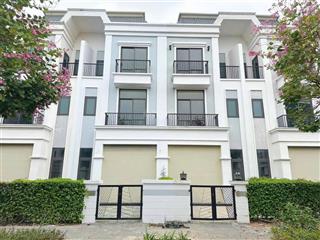 Chủ nhà cần bán gấp căn nhà phố trong dự án solar city mặt tiền đường nguyễn văn tuôi