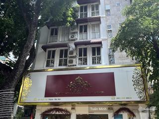 Cho thuê nhà mặt phố duy tân. diện tích 70m2 x 7 tầng. mặt tiền 6m. khu văn phòng cao cấp