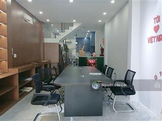 Lò lu  4 tầng. dt 71m (4 x 17.8m). 4pn 5wc nhỉnh 6 tỷ