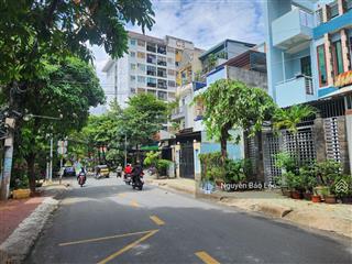 Mt đường ngay man thiện, c3. 103m2 3 tầng btct, 11.x tỷ tl chính chủ