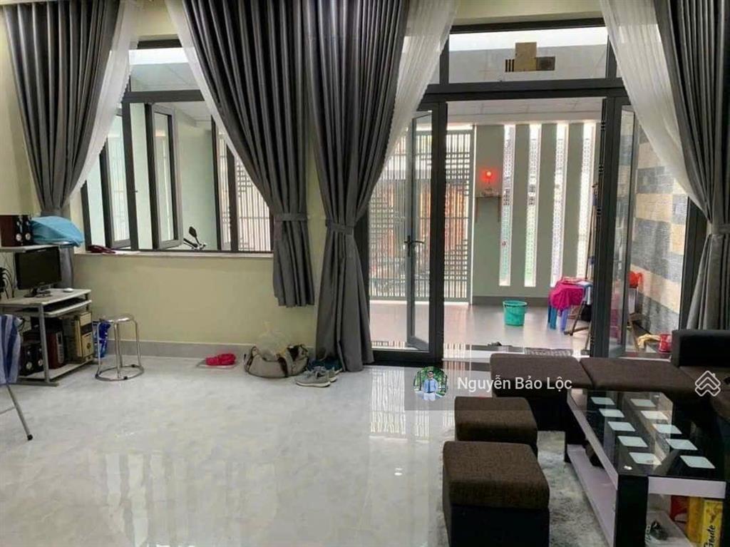 Mặt tiền hiệp phú  kế bên xa lộ hà nội  108m2, giá 8.99 tỷ