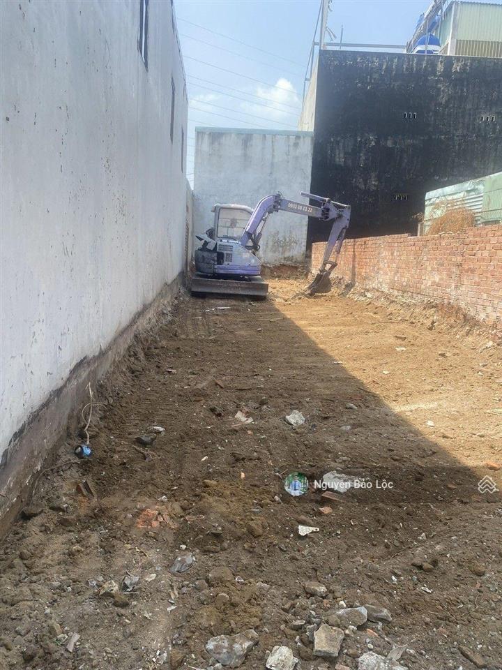 Mặt tiền hiệp phú  kế bên xa lộ hà nội  108m2, giá 8.99 tỷ