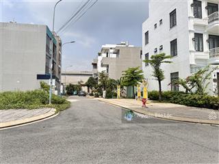 Duy nhất 1 lô  76m2 (ngang 5.5m lớn)  góc 2 mặt tiền võ văn hát, nhỉnh 5 tỷ