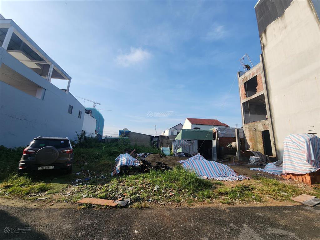 Đường 6  lò lu  80m2  4.69 tỷ. ô tô ngủ trong đất