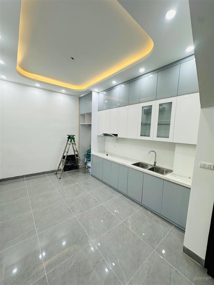 Nhà đẹp hoàn kiếm ô tô vào nhà thang máy nhập khẩu ở ngay đón tết