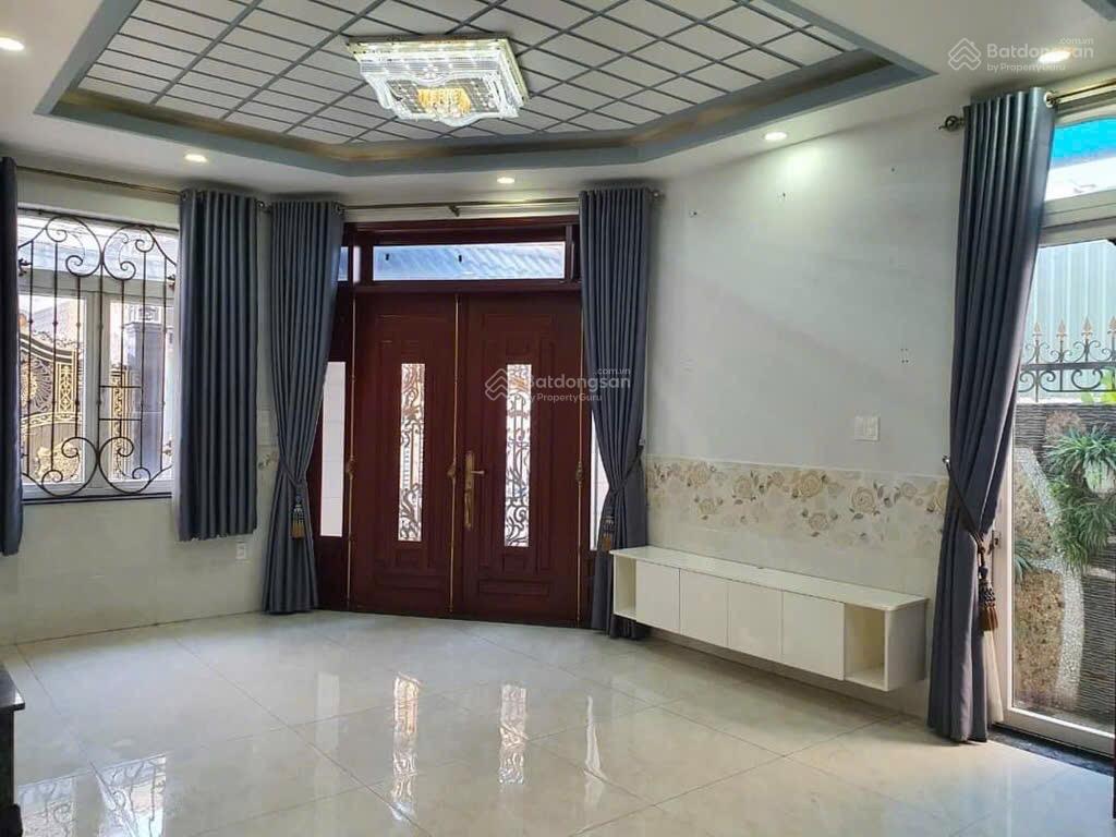 Bt tô ngọc vân p15, sát cầu bến phân qua thống nhất gò vâp, 10x9, 3 tầng, 5p 5wc, có garage để oto