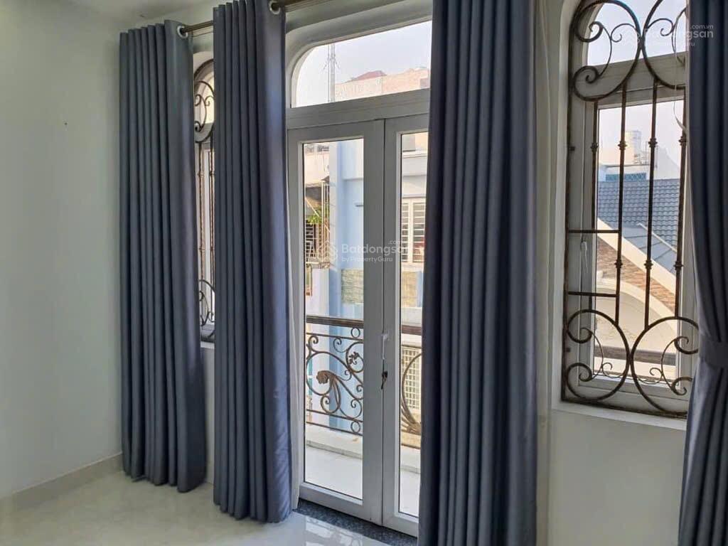 Bt tô ngọc vân p15, sát cầu bến phân qua thống nhất gò vâp, 10x9, 3 tầng, 5p 5wc, có garage để oto