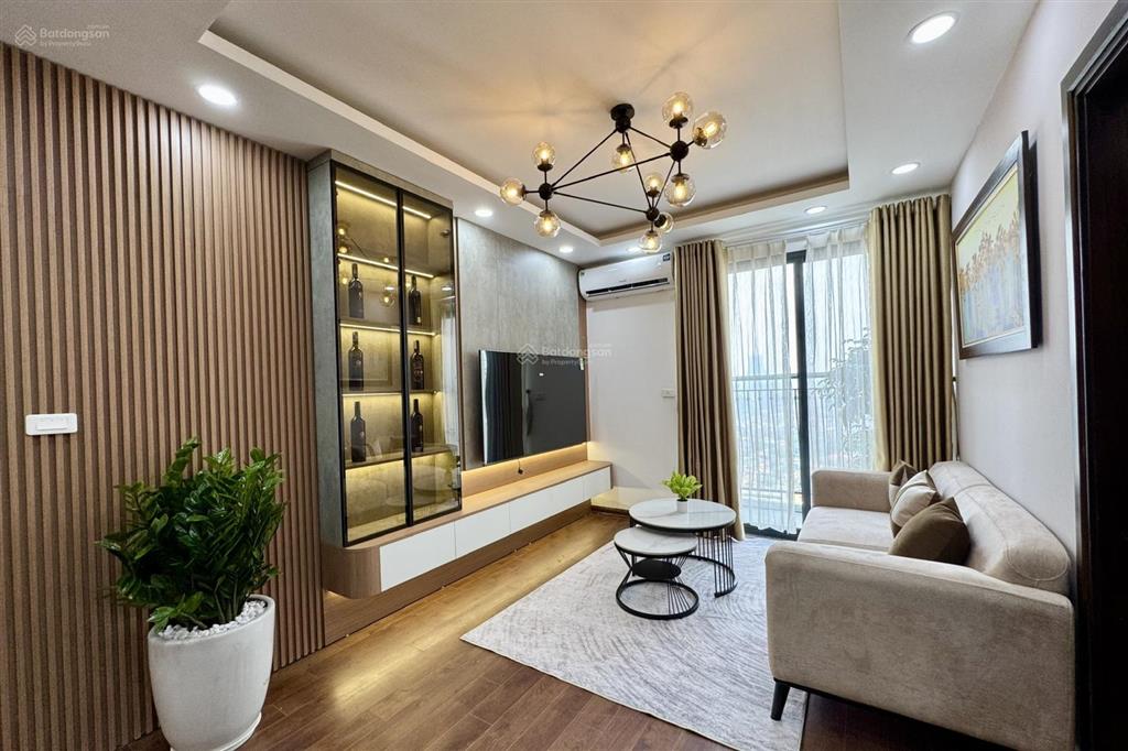 Tôi bán căn hộ n2 hoàng minh giám 2 phòng ngủ, giá nhỉnh 4 tỷ
