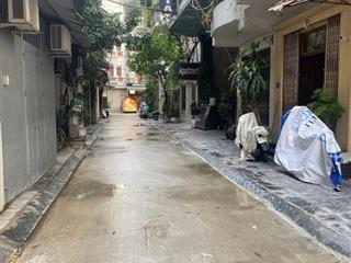 Chính chủ bán nhà tập thể tây kết 82m2, sđcc lớn, ô tô đỗ chỉ 3,68 tỷ