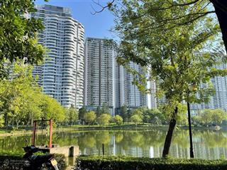 Chính chủ gửi em bán căn 4 ngủ 132m2 n01t1 ngđ bc view hồ ngđ thoáng mát.  em 0923 363 *** zalo