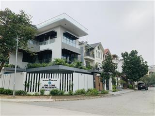 Bán gấp biệt thự đơn lập ngoại giao đoàn  lô góc  nội thất nhập khẩu  ở ngay. diện tích 300m2