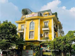 Chính chủ bán nhanh biệt thự hoàng quốc việt  lô góc hàm cá mập  4 nổi 1 hầm 400m2 chỉ 98 tỷ